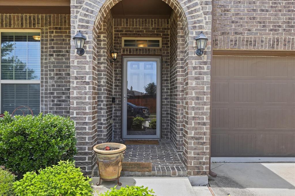 2908 Saddle Creek Drive