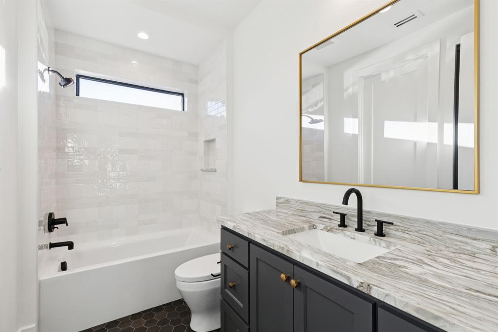 FOREST HILLS - Residential