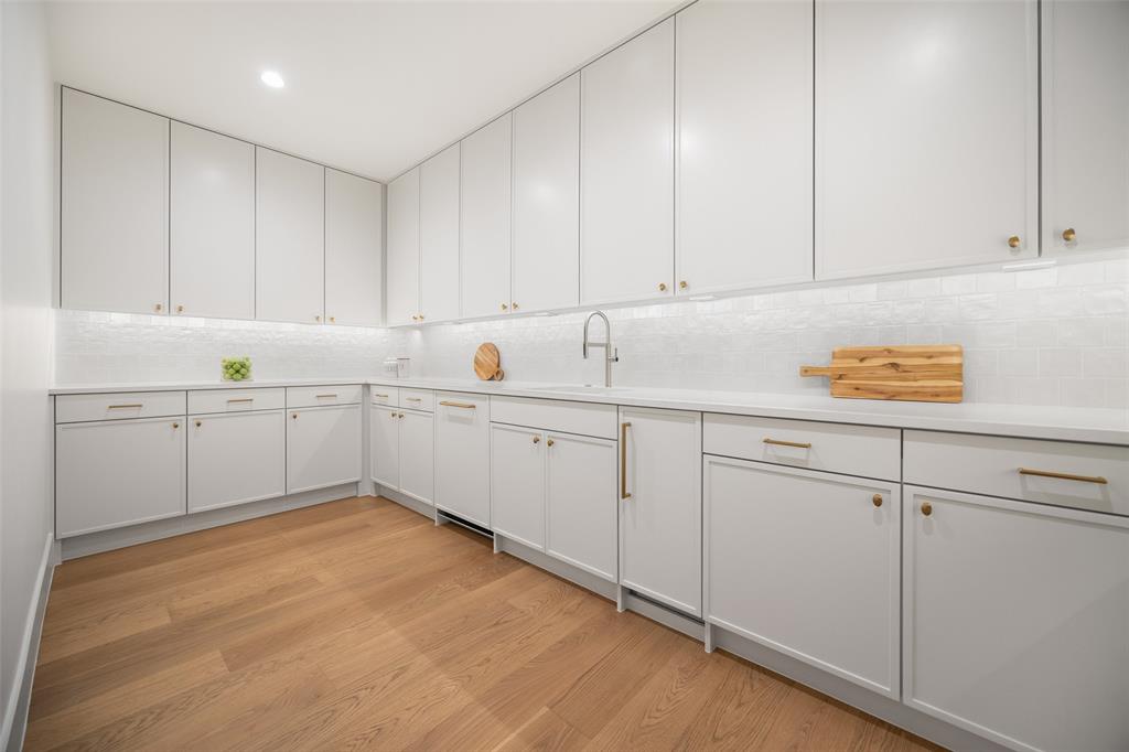 FOREST HILLS - Residential