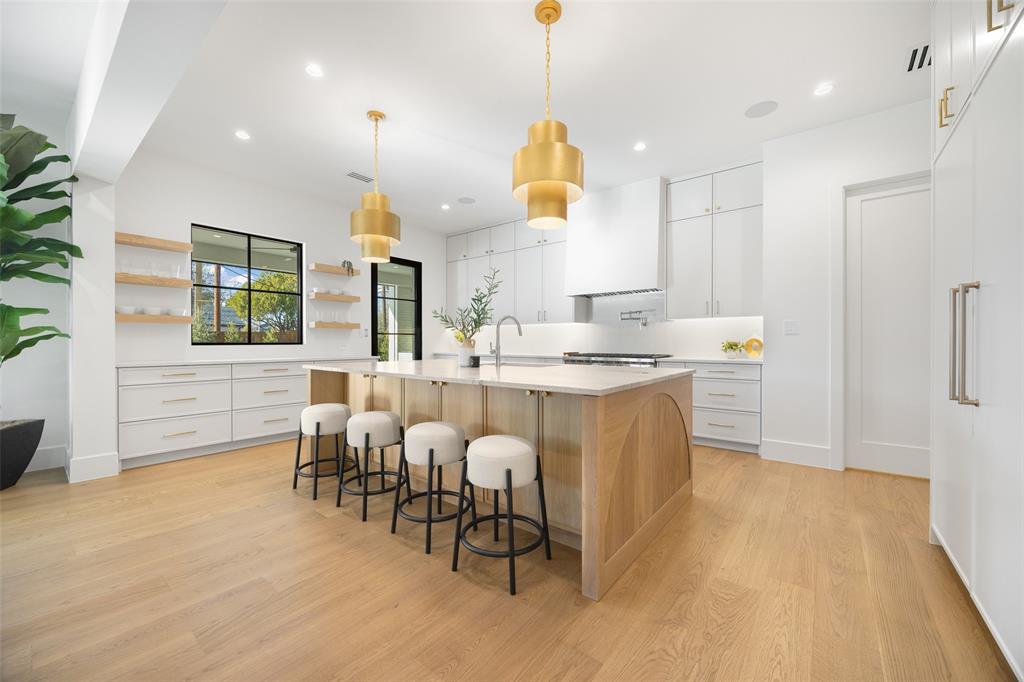 FOREST HILLS - Residential