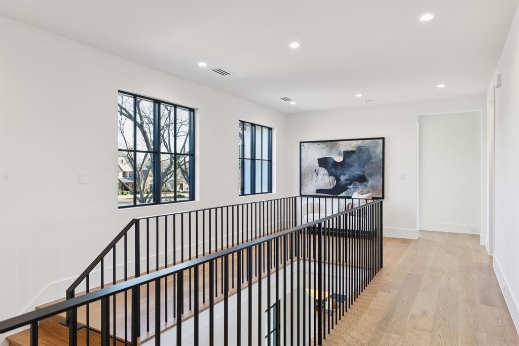 FOREST HILLS - Residential