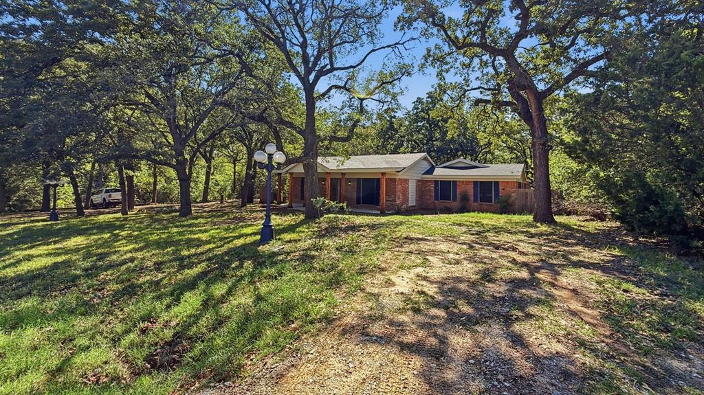 1004 Lakeview Drive