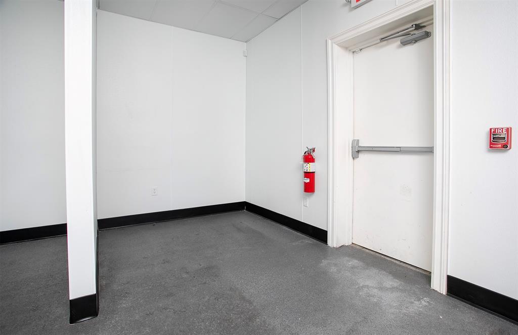 na - Commercial Lease