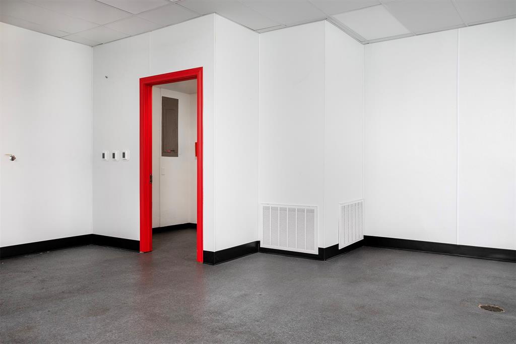 na - Commercial Lease