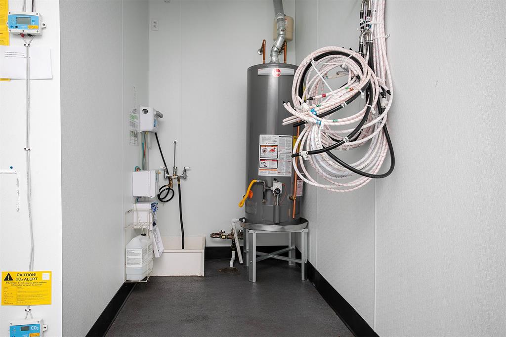 na - Commercial Lease