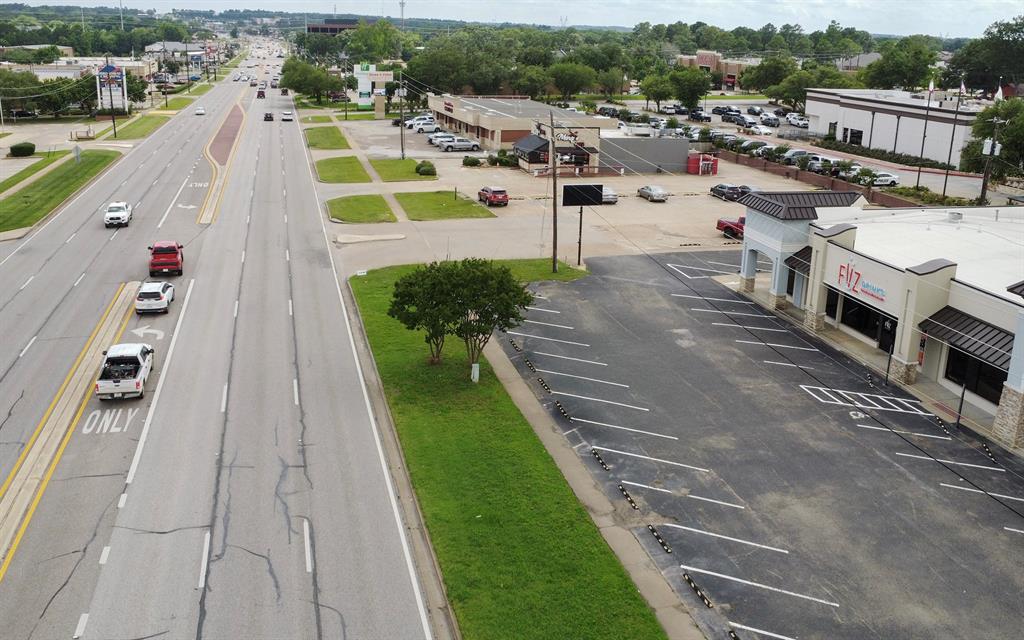 na - Commercial Lease