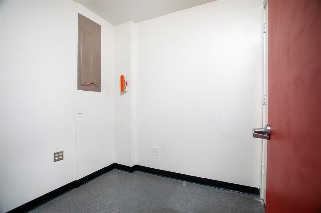 na - Commercial Lease