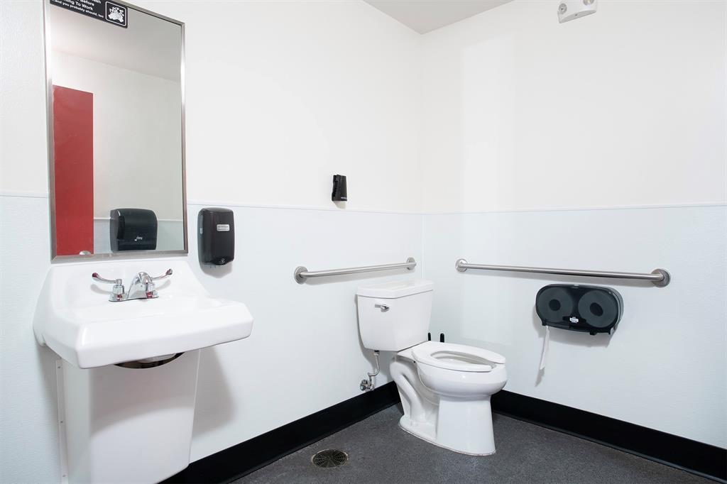 na - Commercial Lease