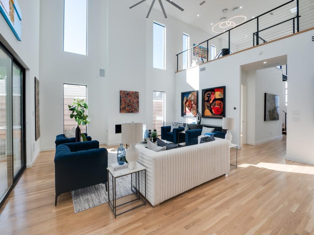 Henderson Ave - Residential