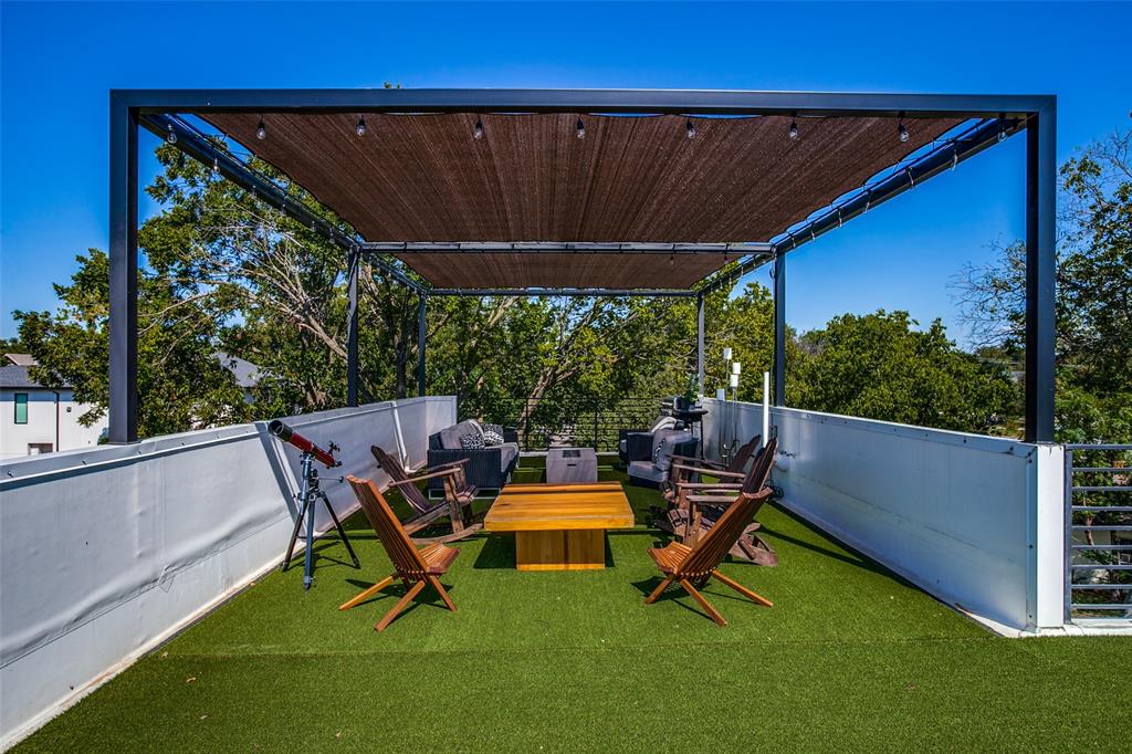 Henderson Ave - Residential