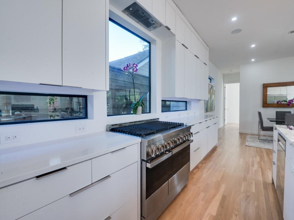 Henderson Ave - Residential