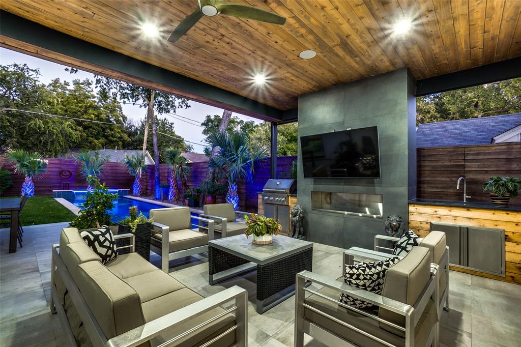 Henderson Ave - Residential