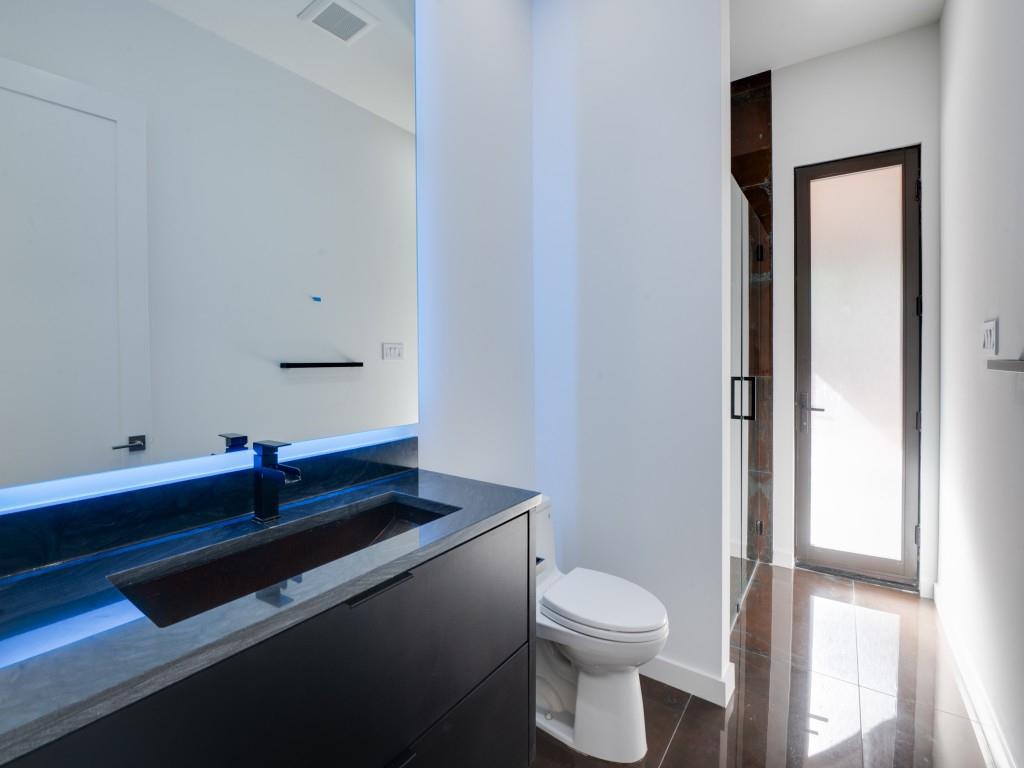 Henderson Ave - Residential