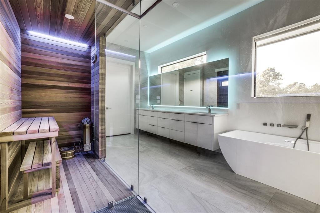 Henderson Ave - Residential