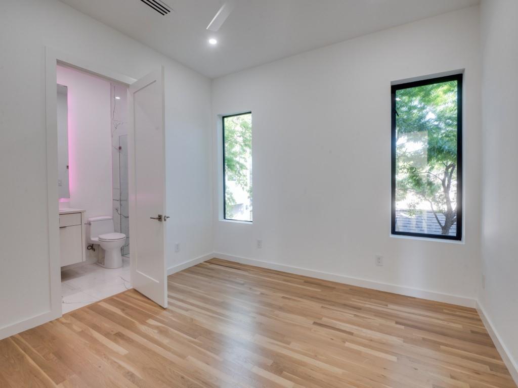 Henderson Ave - Residential