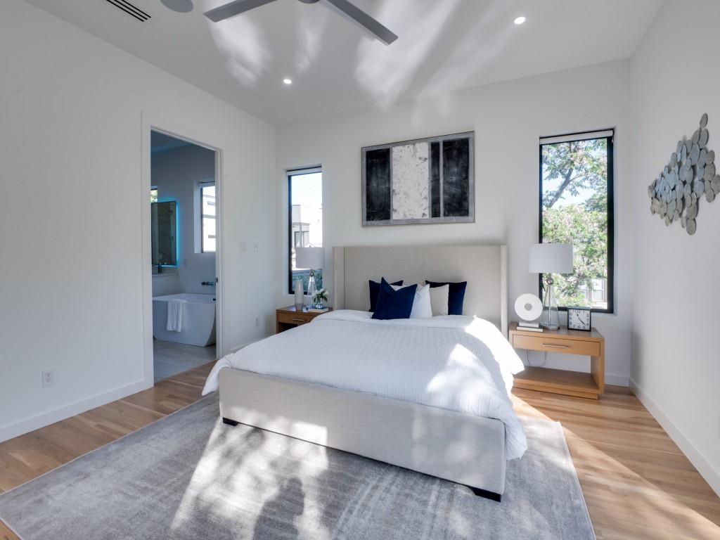 Henderson Ave - Residential