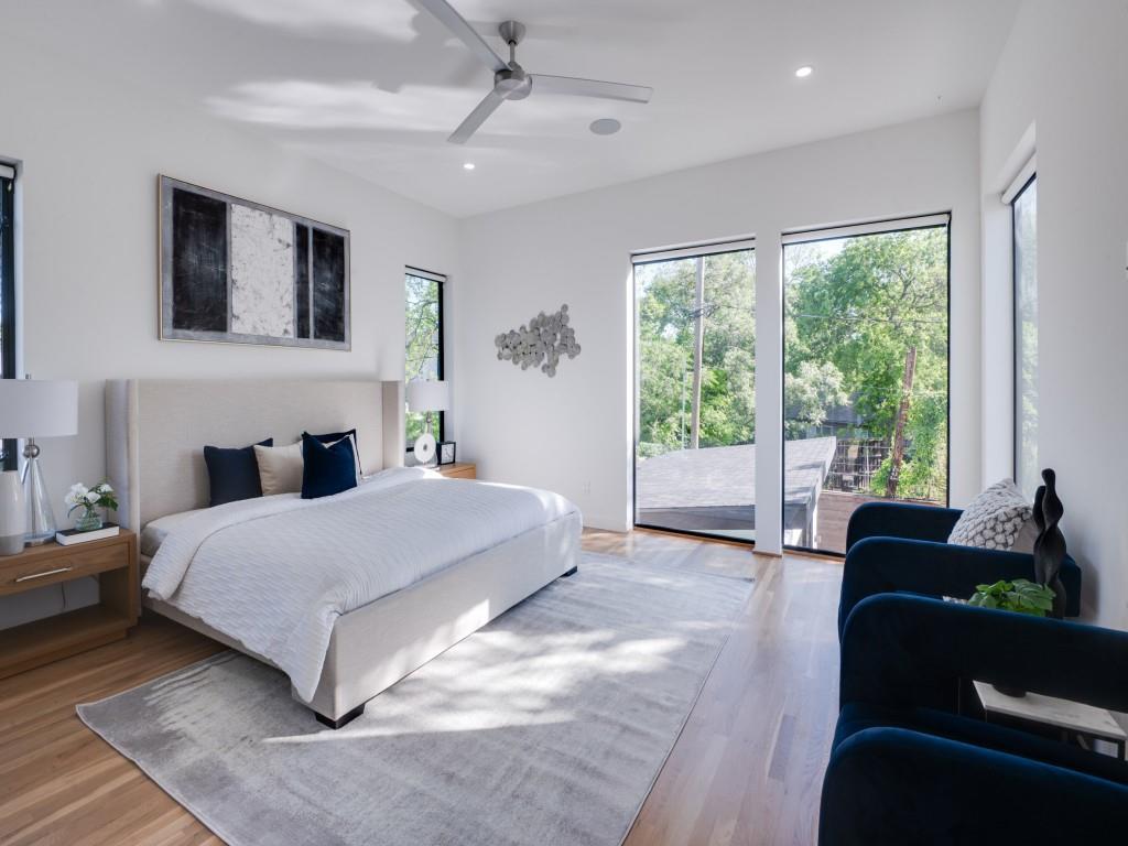 Henderson Ave - Residential