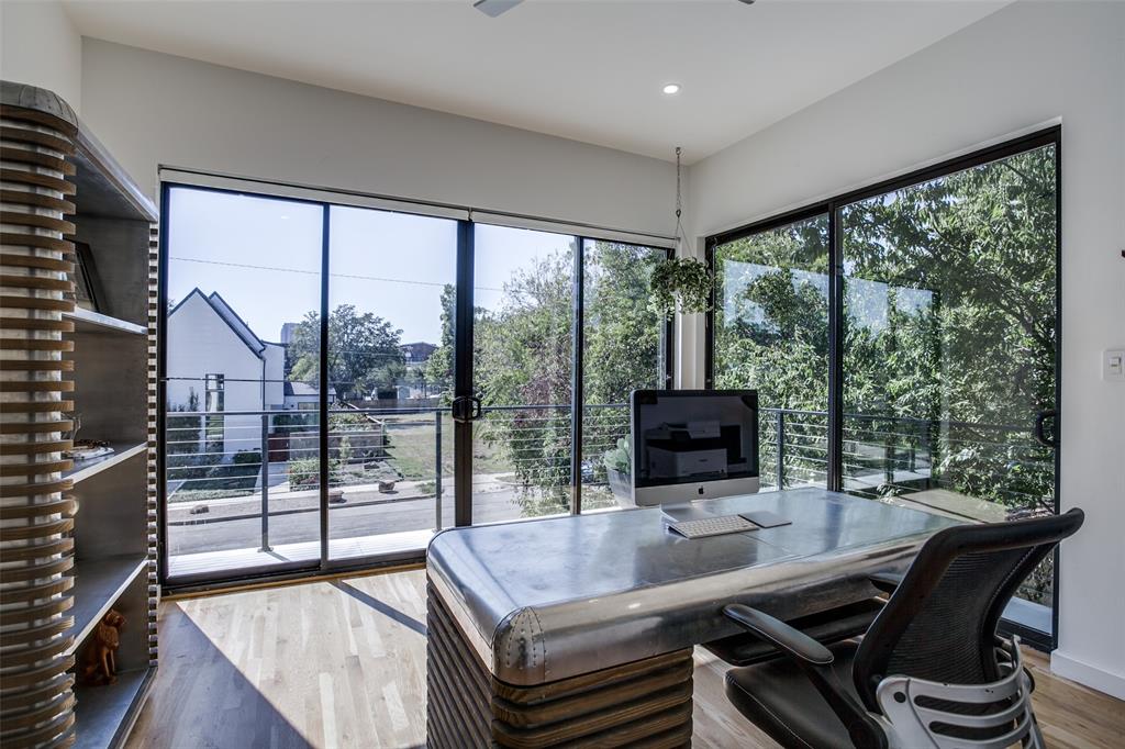 Henderson Ave - Residential