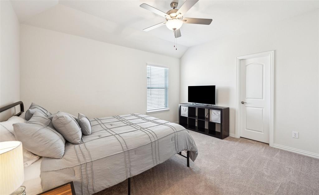 Fort Worth, Texas 76052, United States, 5 Bedrooms Bedrooms, ,3 BathroomsBathrooms,Residential,Pending,112192