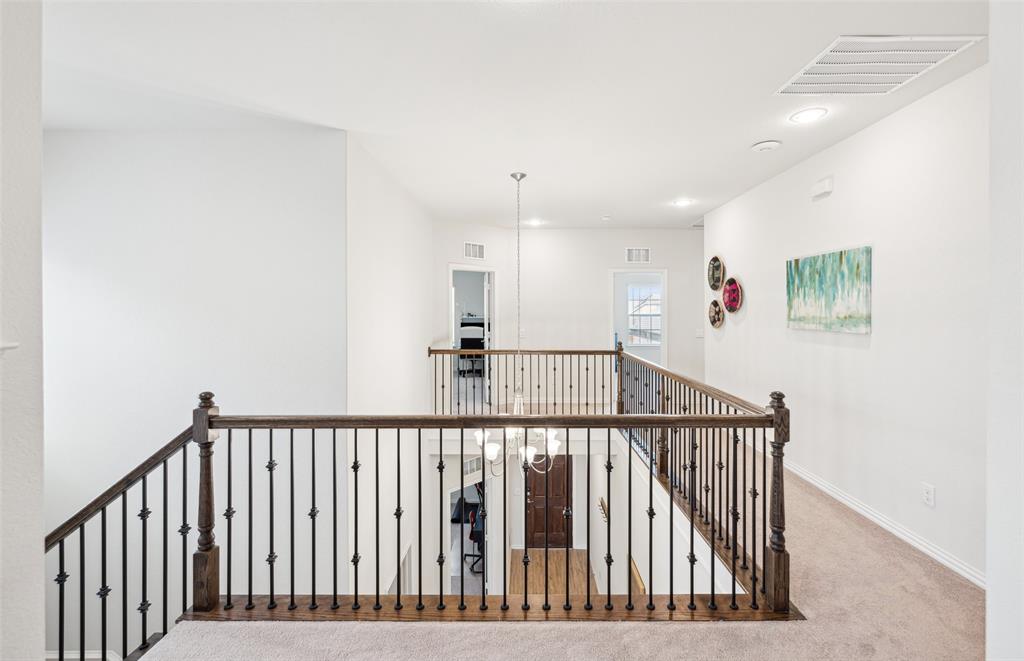 Fort Worth, Texas 76052, United States, 5 Bedrooms Bedrooms, ,3 BathroomsBathrooms,Residential,Pending,112192