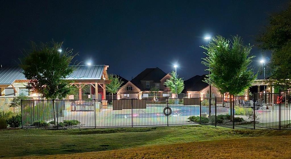 Fort Worth, Texas 76052, United States, 5 Bedrooms Bedrooms, ,3 BathroomsBathrooms,Residential,Pending,112192