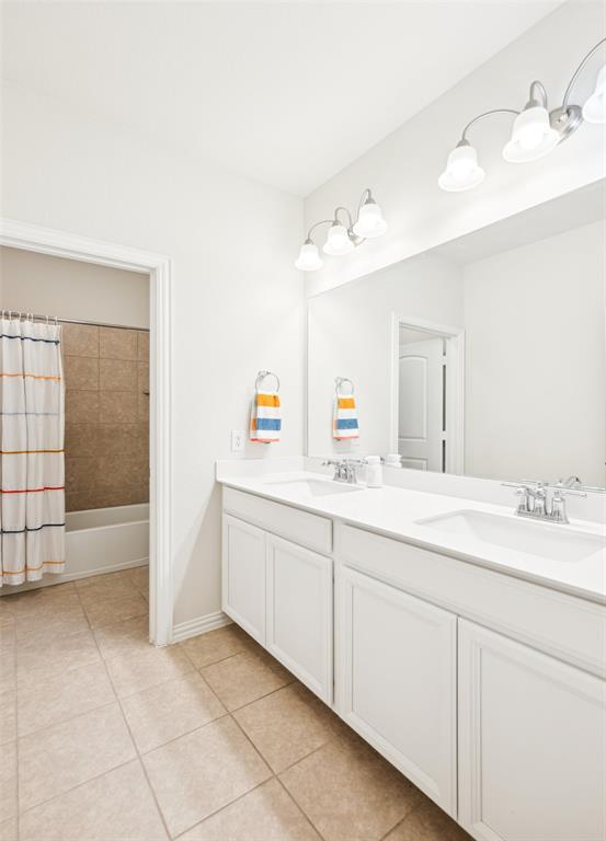 Fort Worth, Texas 76052, United States, 5 Bedrooms Bedrooms, ,3 BathroomsBathrooms,Residential,Pending,112192