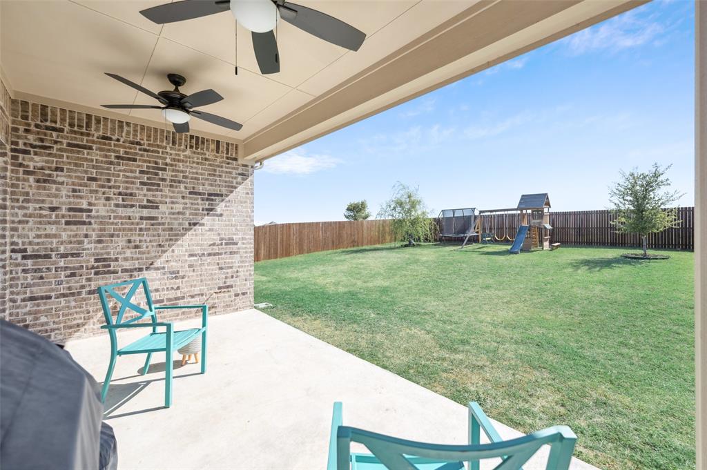 Fort Worth, Texas 76052, United States, 5 Bedrooms Bedrooms, ,3 BathroomsBathrooms,Residential,Pending,112192