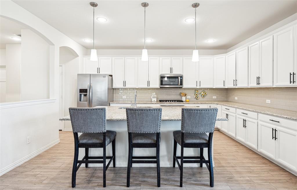 Fort Worth, Texas 76052, United States, 5 Bedrooms Bedrooms, ,3 BathroomsBathrooms,Residential,Pending,112192