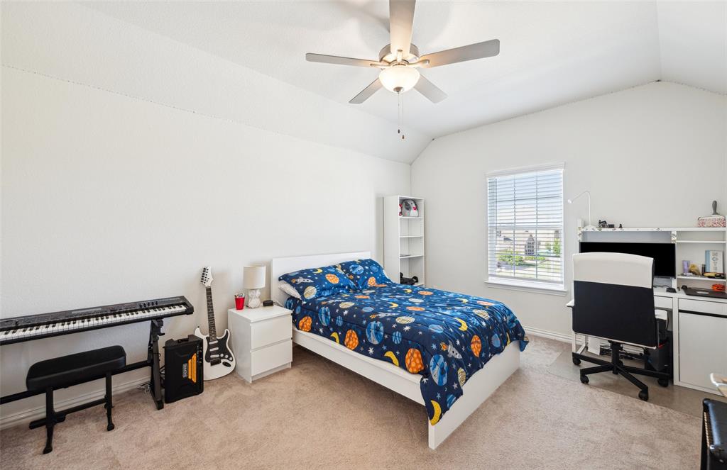 Fort Worth, Texas 76052, United States, 5 Bedrooms Bedrooms, ,3 BathroomsBathrooms,Residential,Pending,112192