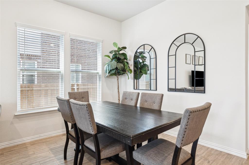 Fort Worth, Texas 76052, United States, 5 Bedrooms Bedrooms, ,3 BathroomsBathrooms,Residential,Pending,112192