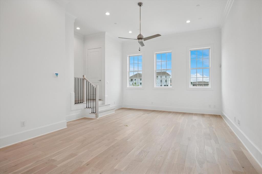 6007 Laurel Lane