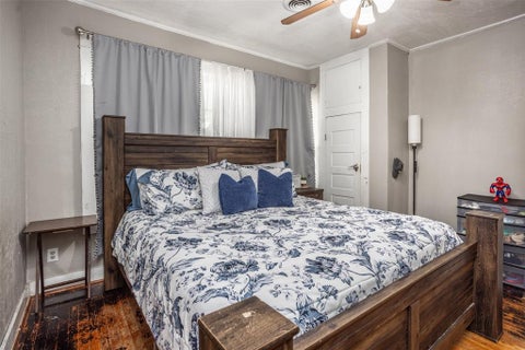 Tiny photo for 724 S Morris ST, Gainesville, TX 76240 (MLS # 21338515)