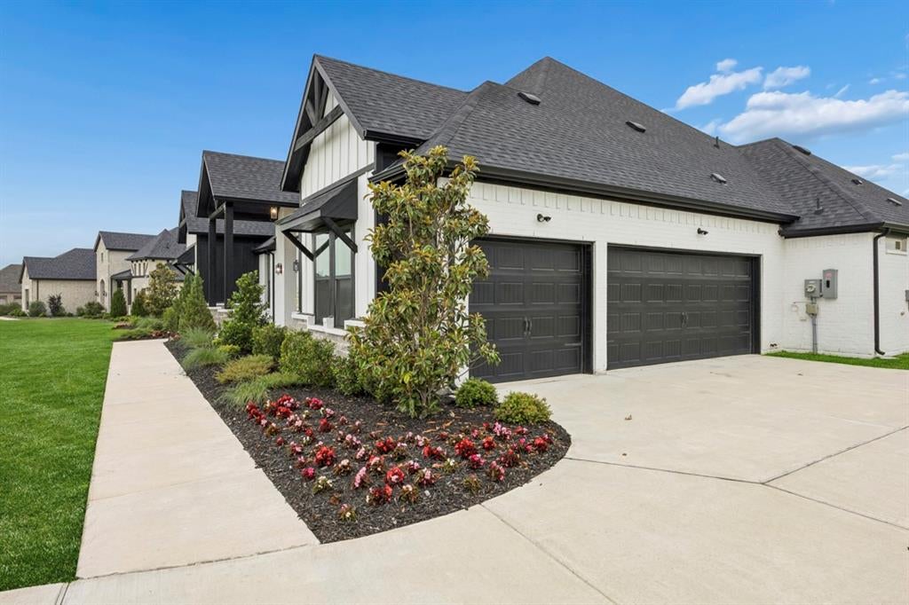 4037 Lagos Drive