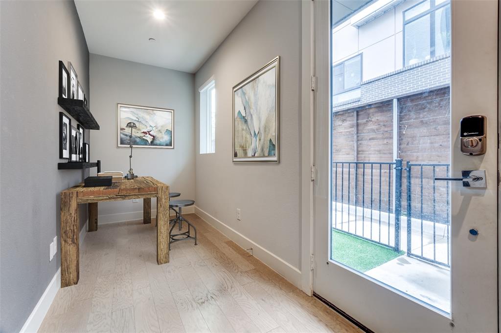 5707 Lindell Avenue 204