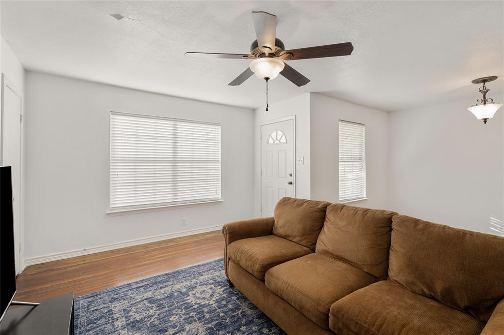 Bucks Raymond E 2nd Add - Residential