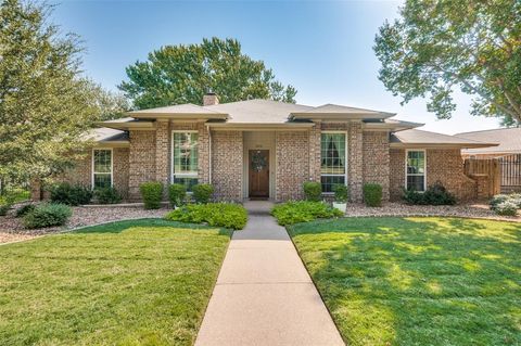 2608 Glenoaks Street, Bedford, TX 76021 - #: 20748257