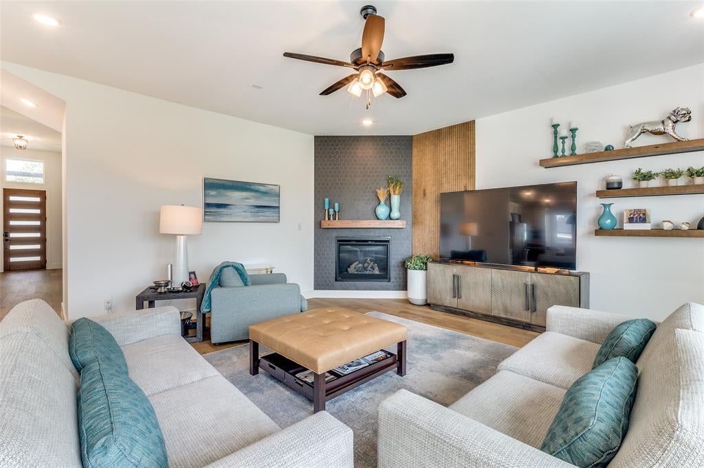 8752 Hightower Drive