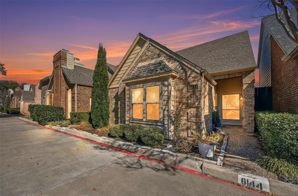 Photo of 6144 Jereme Trail, Dallas, TX 75252 (MLS # 21172871)