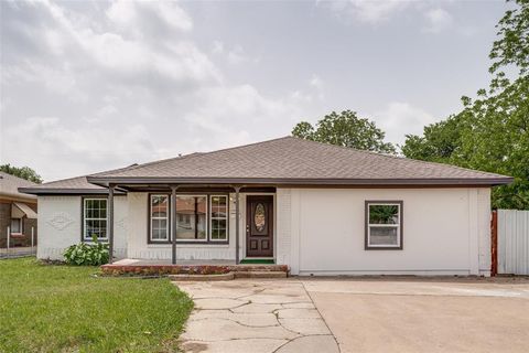 Photo of 7812 Bruton Road, Dallas, TX 75217 (MLS # 21255459)