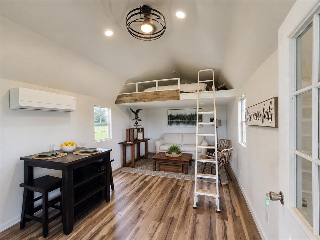 652 County Road 2850