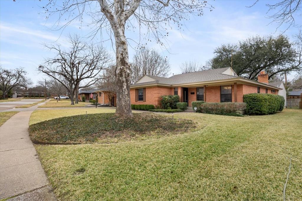 Lochwood Rev - Residential