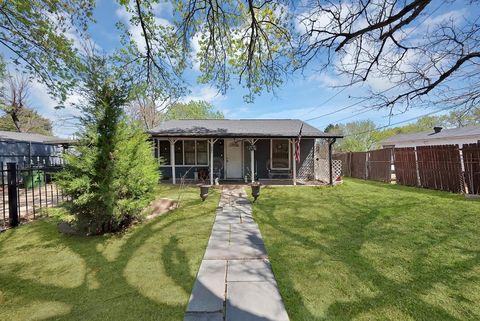 Photo of 1508 Betty Ann Lane, Balch Springs, TX 75180 (MLS # 21225083)