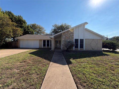 Photo of 5700 Bermuda Drive, North Richland Hills, TX 76180 (MLS # 21416239)