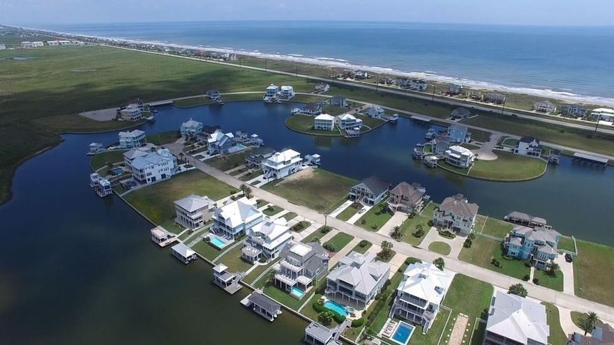 Sunset Cove features home sites exclusive master-planned, gated community. Lge, waterft bay view, beach view & cul-de-sac lots. Boat docks with immediate access to Galveston Bay. Recreation center, community pool, tennis courts & community parks & walking trails & coastal nature preserve Elegant community gazebo for bird watching, picnics and spectacular sunset viewing. Lushly landscaped, gated entrance. Highly protective deed restrictions