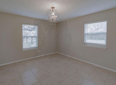 Tiny photo for 158 County Road 3351, Paradise, TX 76073 (MLS # 21195720)