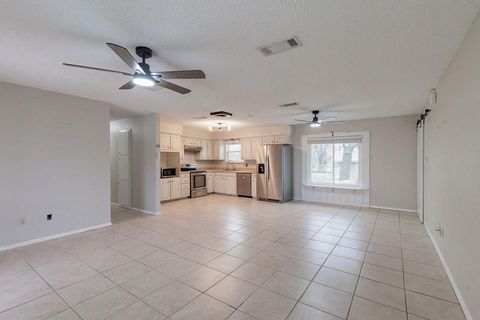 Tiny photo for 158 County Road 3351, Paradise, TX 76073 (MLS # 21195720)