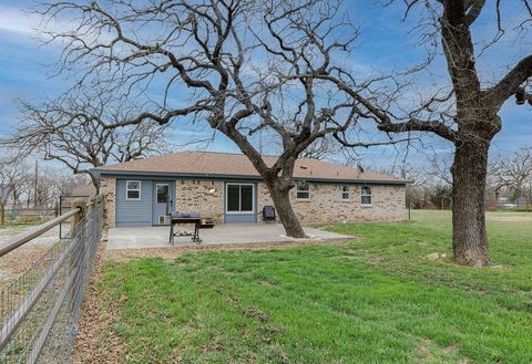 Tiny photo for 158 County Road 3351, Paradise, TX 76073 (MLS # 21195720)