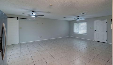Tiny photo for 158 County Road 3351, Paradise, TX 76073 (MLS # 21195720)