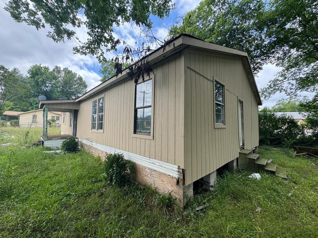 300 Hearne Avenue