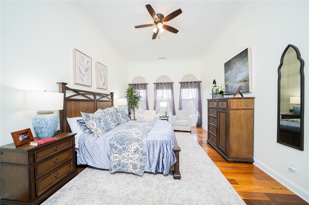 Cascades Lake Towers - Residential